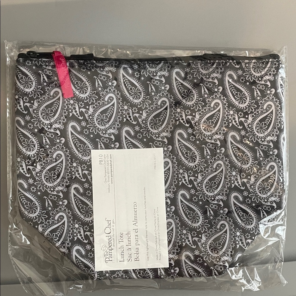 Pampered Chef Black and White Paisley Tote with Pink Accent